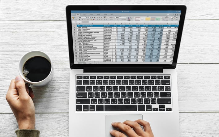 Food Composition Database showing generic and branded food items, 100s of vitamins, minerals and nutrients, including micronutrients and macronutrients